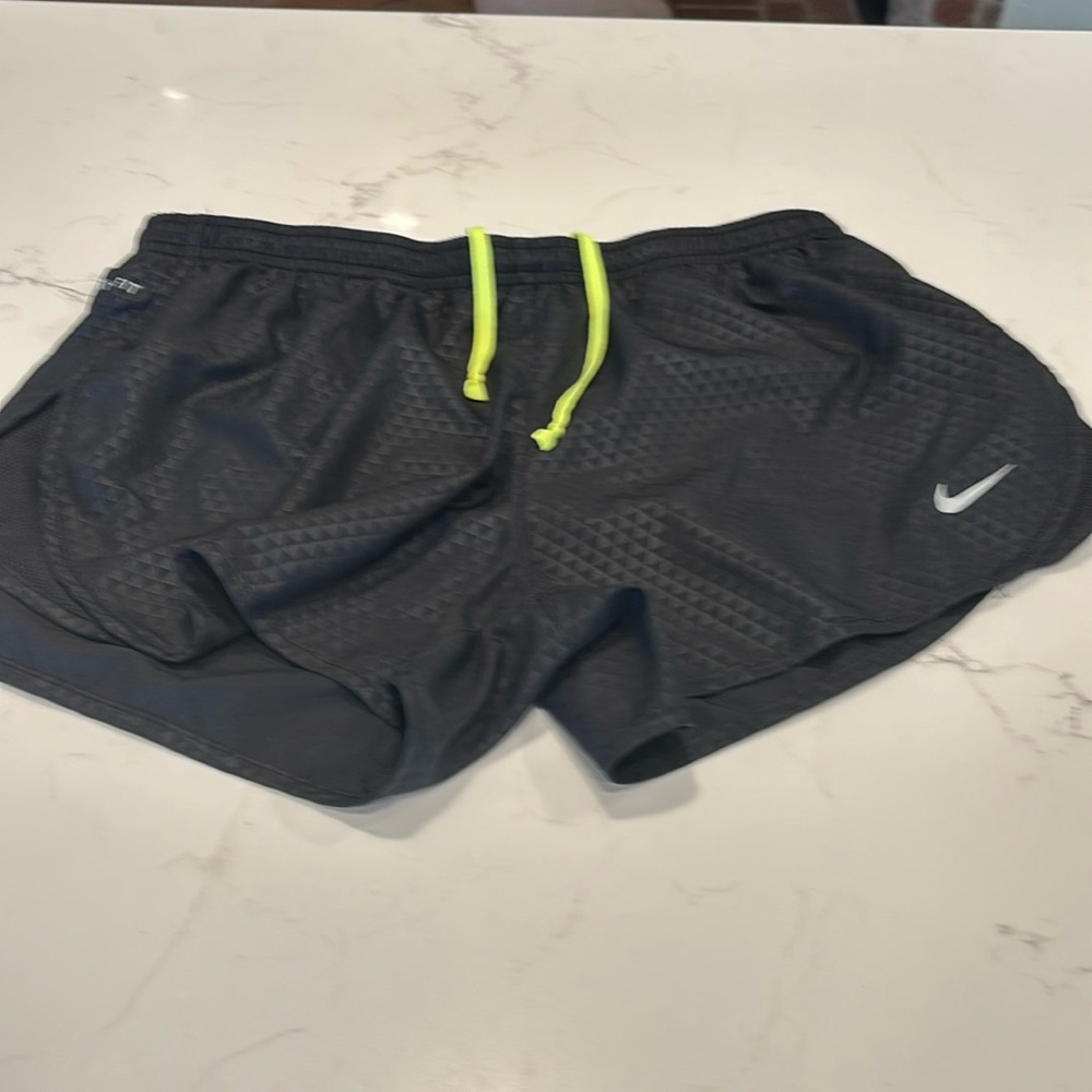 Nike Women’s Running Shorts - Picture 2 of 7